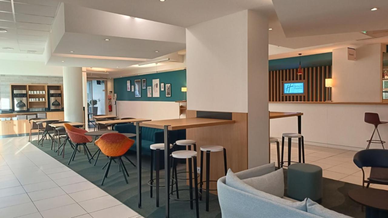 Holiday Inn Express Lille Centre By Ihg מראה חיצוני תמונה