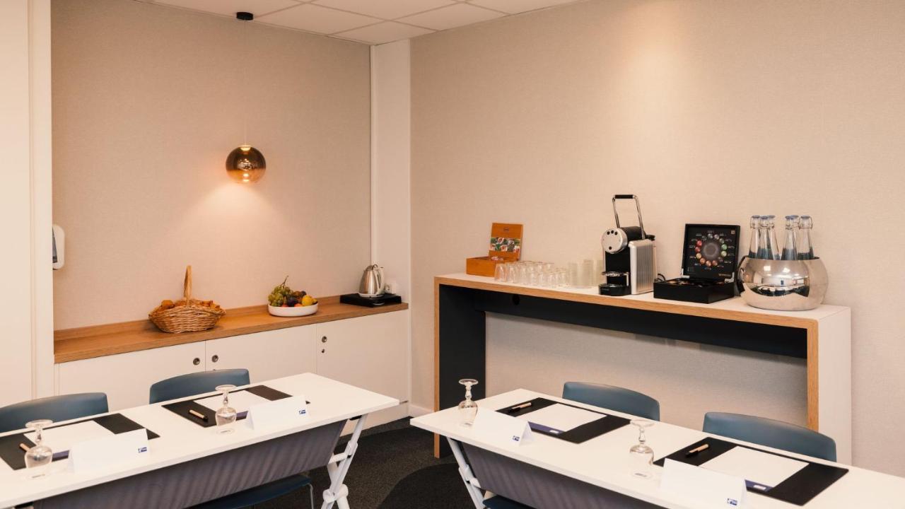 Holiday Inn Express Lille Centre By Ihg מראה חיצוני תמונה