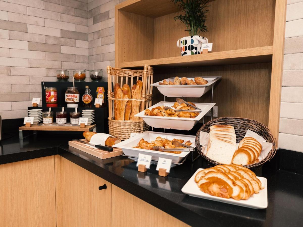 Holiday Inn Express Lille Centre By Ihg מראה חיצוני תמונה