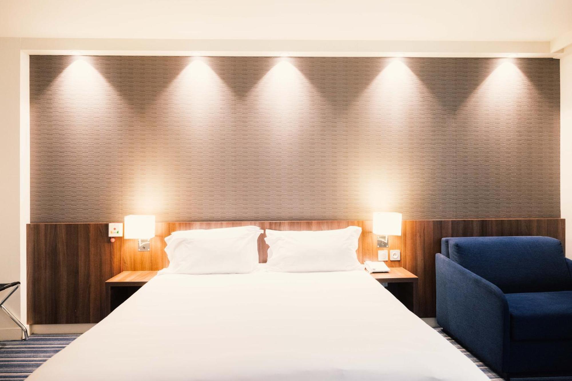 Holiday Inn Express Lille Centre By Ihg מראה חיצוני תמונה