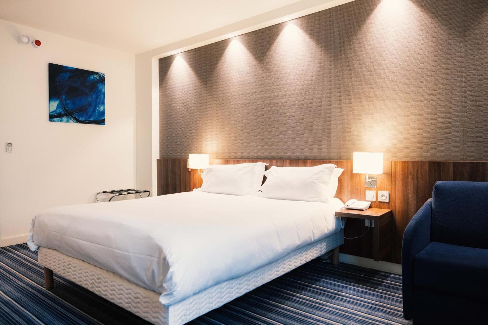 Holiday Inn Express Lille Centre By Ihg מראה חיצוני תמונה