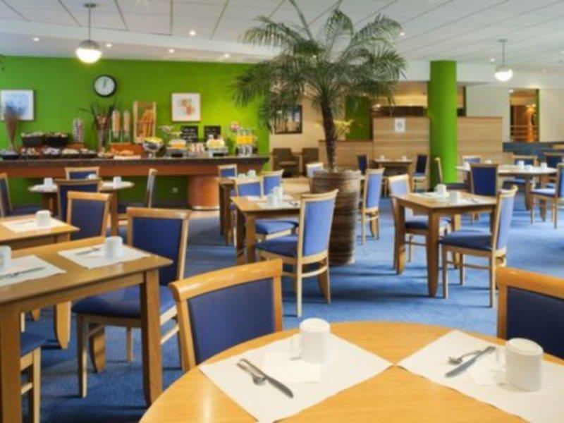 Holiday Inn Express Lille Centre By Ihg מראה חיצוני תמונה