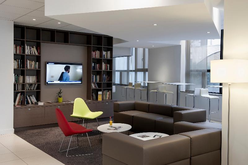 Holiday Inn Express Lille Centre By Ihg מראה חיצוני תמונה